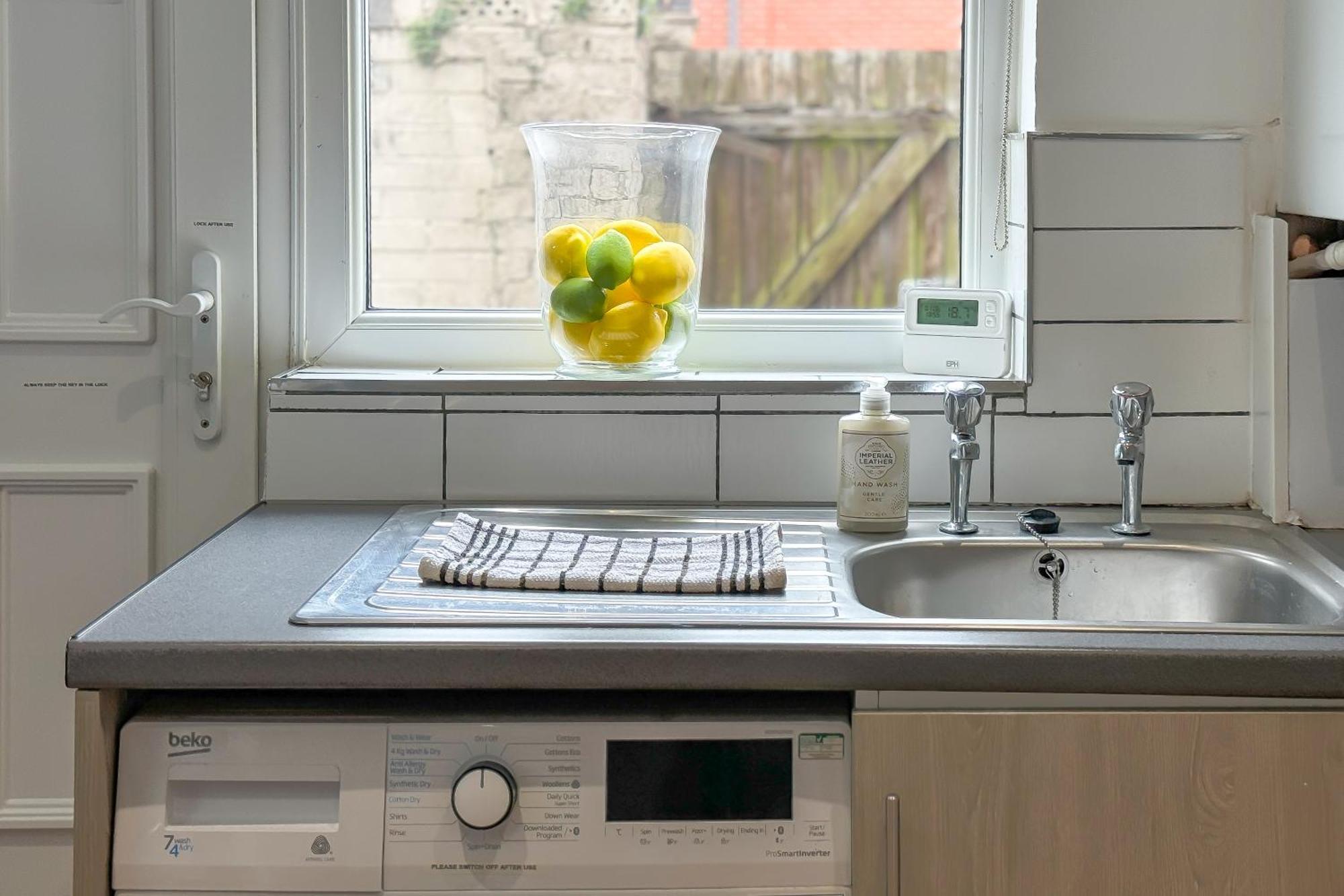 Professional 4 Double Bedrooms & 4 En-suite Bathrooms